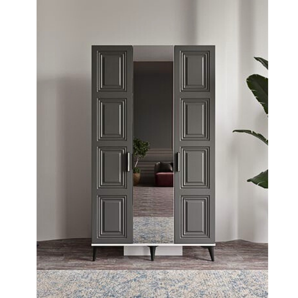 Гардероб Мона